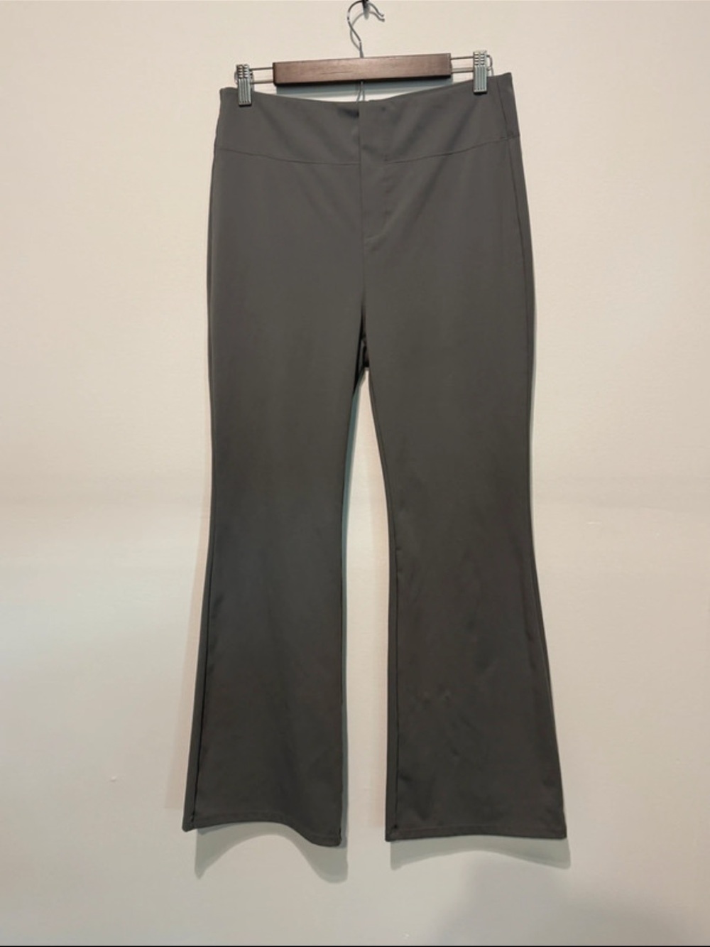 VGUC HALARA Flex High Waisted Back Side Pocket Flare Work Pants Size Petite L